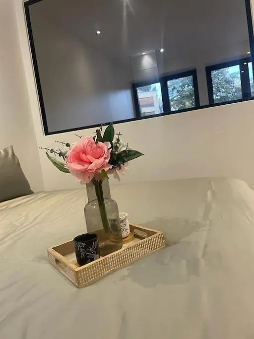 Trendy ,quit And Chic Appartement Paris