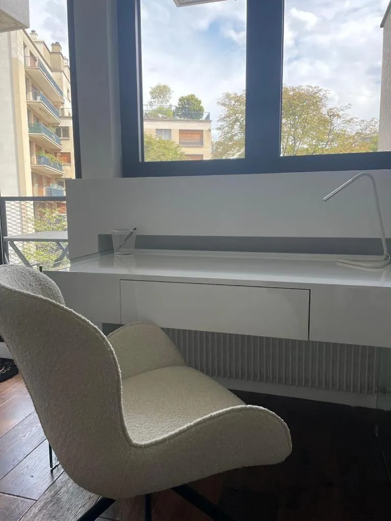 Appartement Trendy ,quit And Chic Paris